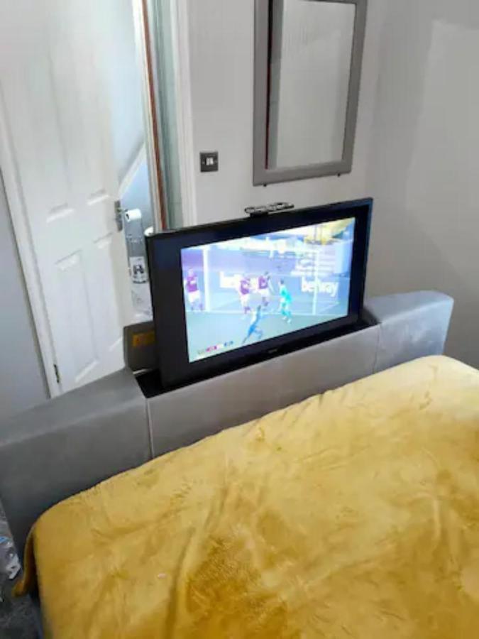 4 Bed Luxury Lodge With Hot Tub Near Lake District Warton  Eksteriør bilde